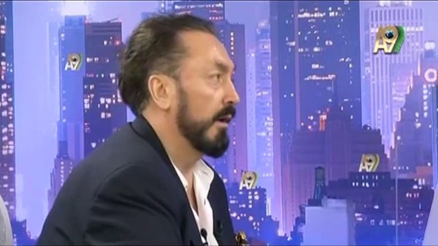САТАНА ПРИМЕНЯЯ МАГИЮ, ОТДАЛЯЕТ ЛЮДЕЙ ОТ АЛЛАХА смотреть онлайн