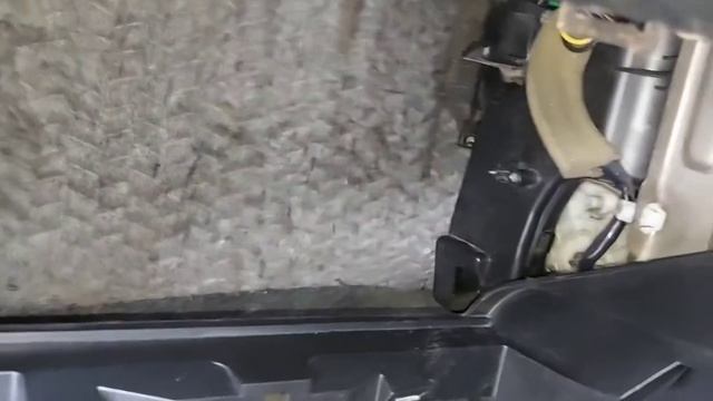 Changing Ac Filter in Nissan Vehicles смотреть онлайн