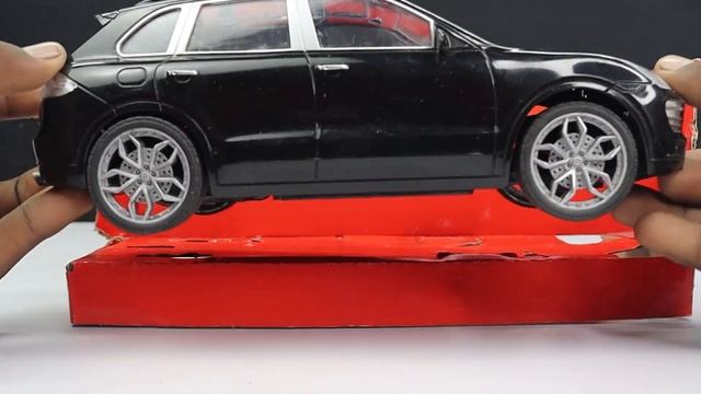 Miniature Model of Toyota Fortuner V8 200 LC200 SUV 1:18 Scale Diecast Model Car Unboxing смотреть онлайн