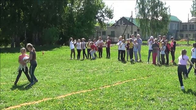Школьный праздник "Футбольная страна" смотреть онлайн