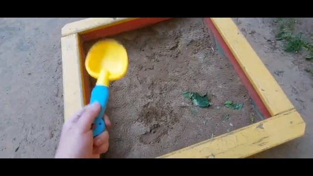 Обзор на детскую площадку для нищих смотреть онлайн