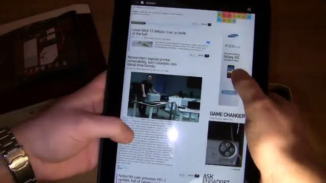 Motorola Xoom 2 Unboxing By Engadget смотреть онлайн