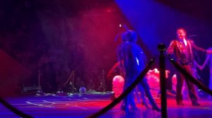 Иллюзионисты Алексей и Анатолий Сокол  Шоу воды, огня и света