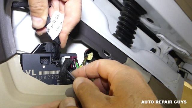 MERCEDES W204 SIDE VIEW MIRROR REPLACEMENT REMOVAL C250 C300 C350 C200 C220