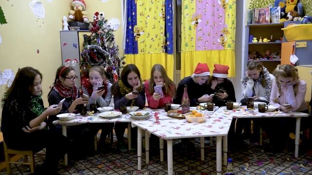 Праздник Дома или На свежем воздухе? смотреть онлайн