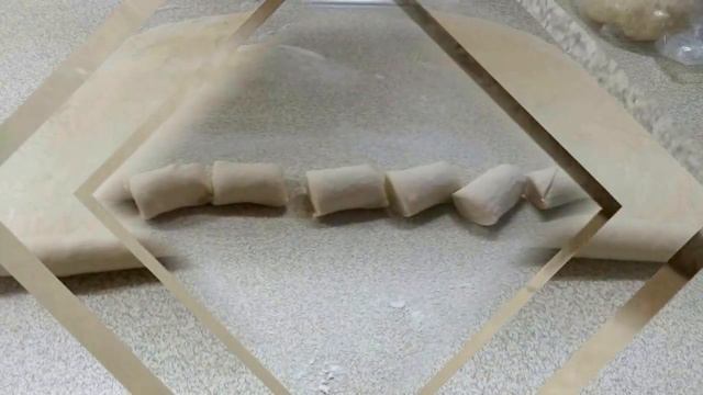 Улетные крымские чебуреки по-домашнему. Очень просто и вкусно. смотреть онлайн