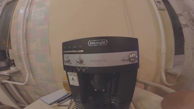 Кофемашина Delonghi ESAM 3000
