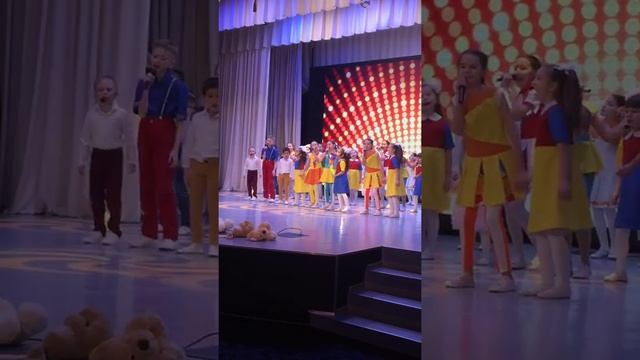 Вокальный ансамбль «Выше радуги» смотреть онлайн