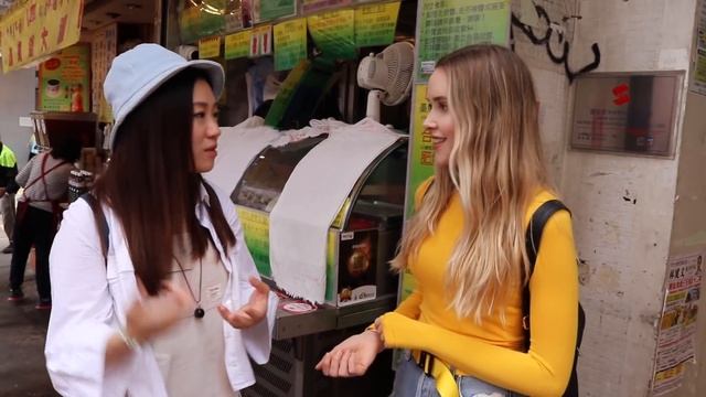 4 ICONIC HONG KONG STREET FOODS | Eating Food With Foodies On Friday Ep. 1 смотреть онлайн