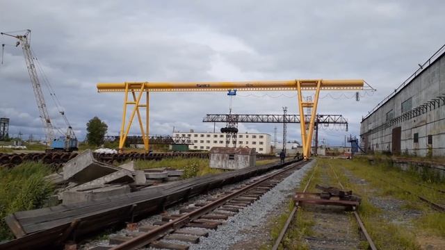 Козловой кран Уральского кранового завода смотреть онлайн