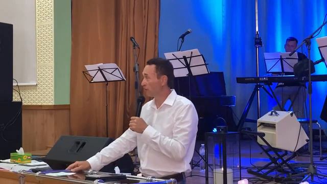 Слава Божья сияла на живом человеке как на Иисусе. Это чудо! «Время слышать Бога» Дмитрий Лео. смотреть онлайн