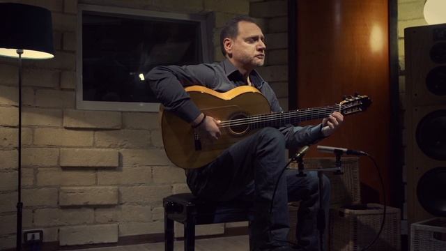 GianVito Pulzone plays Paco Serrano, Guajira смотреть онлайн