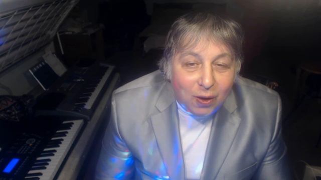 61 Идёт солдат по улице смотреть онлайн