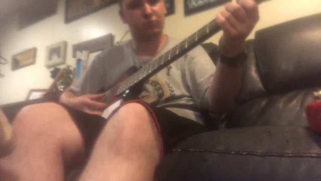 Stone Temple Pilots-Creep (Bass Cover) смотреть онлайн