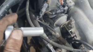 Снимаем генератор HYUNDAI TUCSON 2006/ 4WD / 2,7 л