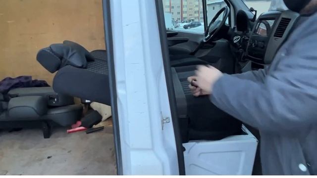Комфортные сиденья в MB sprinter w906 поворотные смотреть онлайн