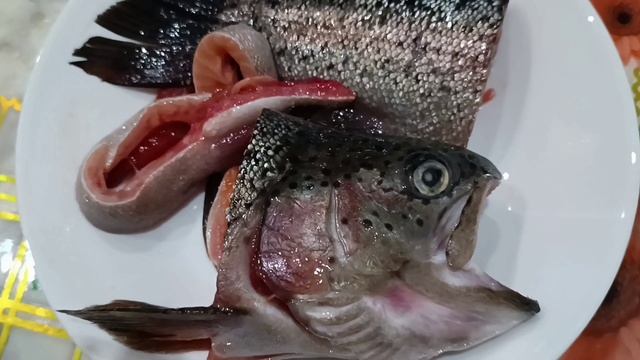 Купили рыбку в Доброцене, ухи наварили и посолили немного?