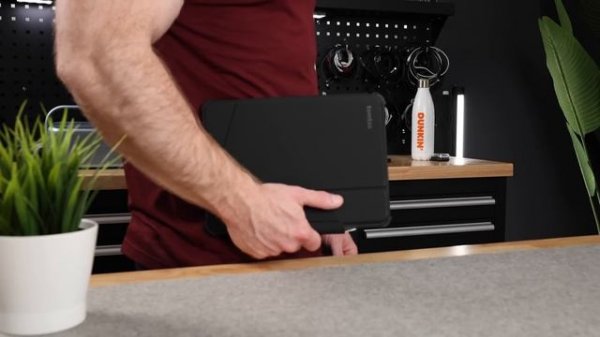 iPad Mini 6 vs 11" M2 iPad Pro - BATTLE of the small guys!