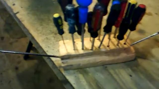 Подставка под отвёртки за 2 минуты своими руками смотреть онлайн