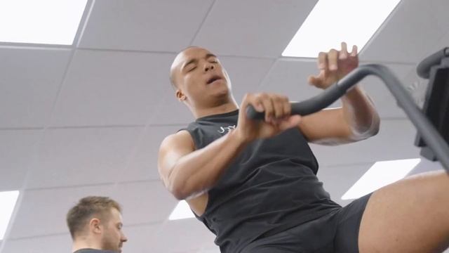 Intense Assault Bike Workout for Boxing | 30 Second Max Effort Sprints смотреть онлайн