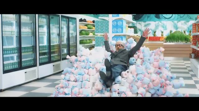 Стейк Праймбиф в клипе Therr Maitz "My Love Is Like" смотреть онлайн