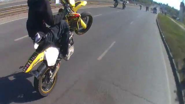 Балонит на Suzuki DRZ400SM смотреть онлайн