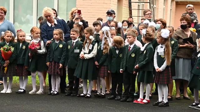 1 сентября 2021. Фрагменты торжественных линеек в школе 1208. смотреть онлайн