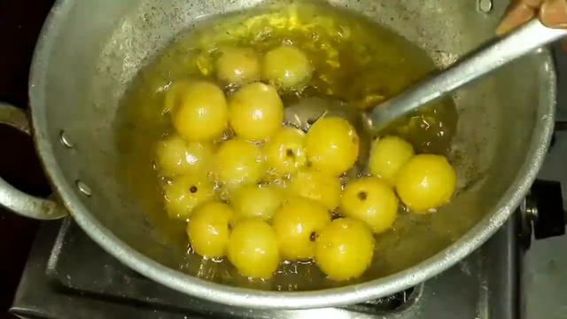 ఆంధ్రా స్టైల్ లో ఉసిరికాయ నిలువ పచ్చడి ఉసిరికాయలు జుటుకి చాలా మంచిది|Usirikaya Pachadi|Goosbery| смотреть онлайн