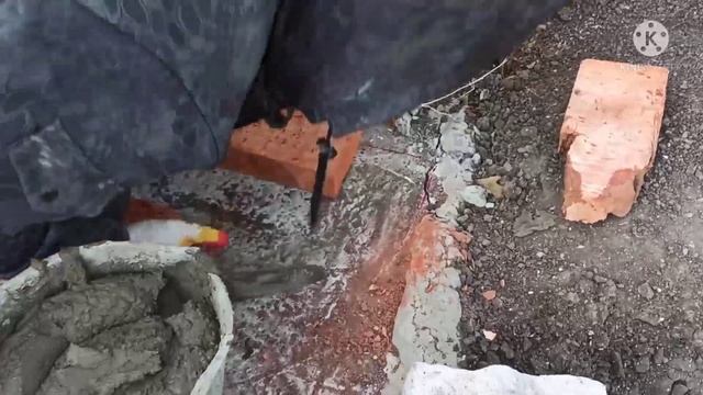 Кладка и разметка цоколя в 1.5 кирпича, с эркерами. Строительство, начало дома смотреть онлайн