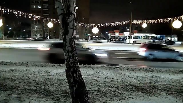 Зима постновогодняя Золотые шары на пр Химиков г Нижнекамск смотреть онлайн