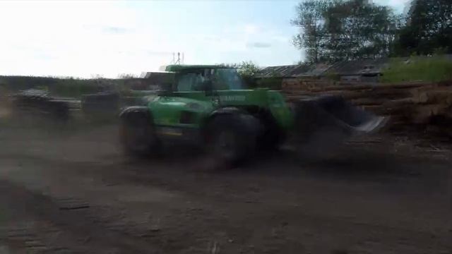 Прицеп дров на зиму,загрузили на легке..... смотреть онлайн