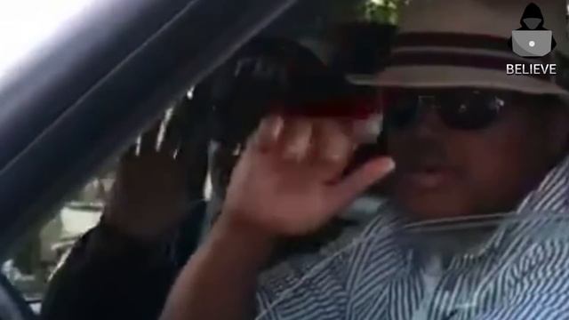 Am I Actually Michael Jackson? Let Me Explain смотреть онлайн