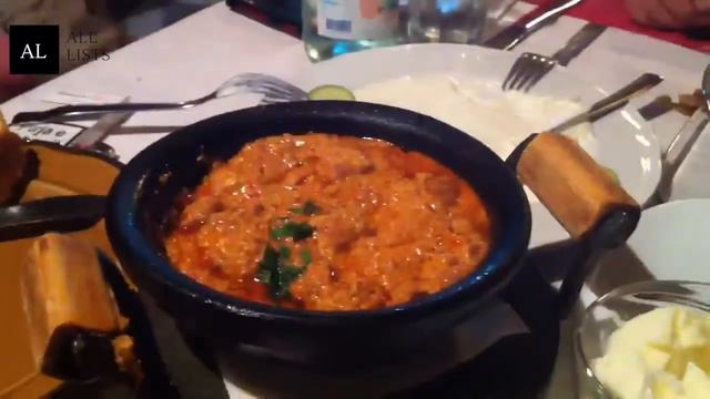 Top Reasons to Move to Albania смотреть онлайн