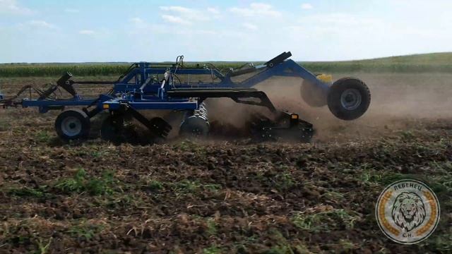 Дисковая борона на ЖЕСТКОЙ стойке БДЛ 5х2ПСБ в работе. смотреть онлайн