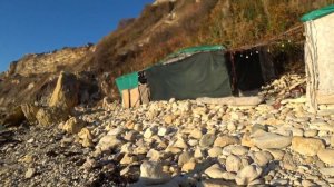 ЖИЗНЬ в ПЕЩЕРЕ (серия 1) / Мыс фиолент. Севастополь / Зимовка бродяг / упавший со скалы!