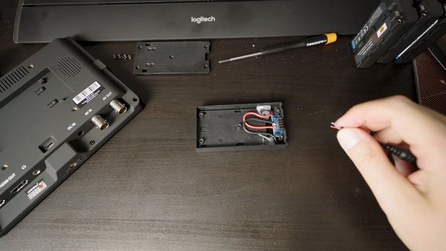 Bestview S7 4K 7" Feld-Monitor - DIY DC Output Mod für Sony-NP-FW50 (SmallHD Focus in billig) смотреть онлайн