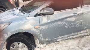 Застряла на машине в снегу зимой, что делать? Автомобильный набор brandcamp.