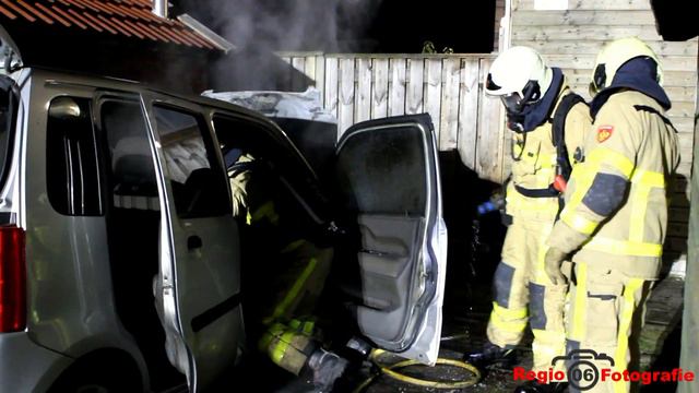 Auto zwaar beschadigd na brand Johannes Vermeerlaan Apeldoorn смотреть онлайн
