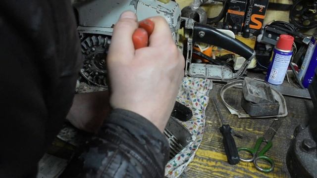 Бензопила "Тайга-214". Ремонт стартера,замена шнура и пружины. смотреть онлайн