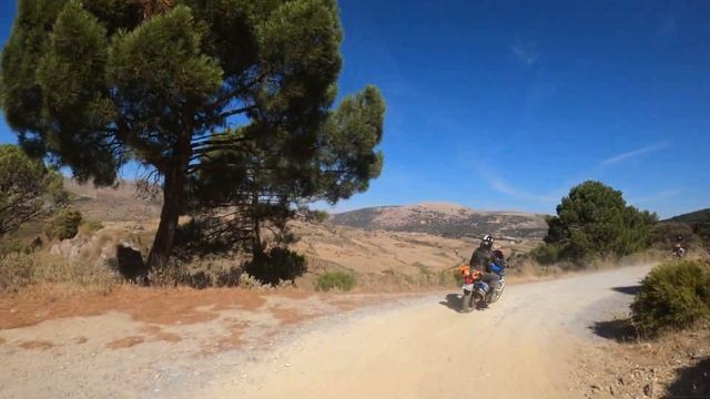 Sierras de Tejeda, Almijara, Alhama ... Honda Africa Twin XRV 750 ... 5/07 смотреть онлайн