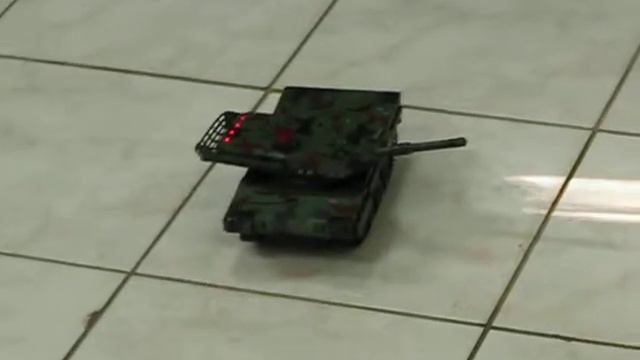 Танк на Р/У B1829 Леопард II смотреть онлайн