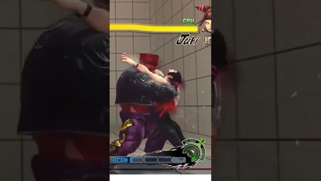USF4- Hakan Bearhugs Juri смотреть онлайн