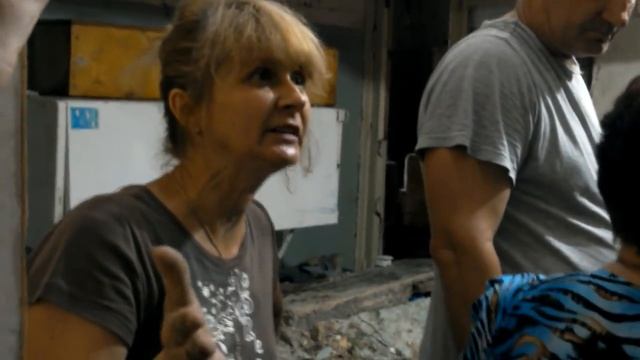 Потоп в Ростове 30 июня. Чиновники в гостях у пострадавших. Часть 2 смотреть онлайн