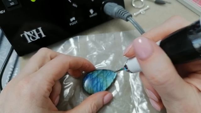 СВЕРЛЮ ОТВЕРСТИЕ В КАМНЕ. смотреть онлайн