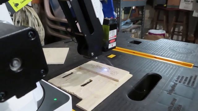 Laser engraving on my TMNT cabinet смотреть онлайн