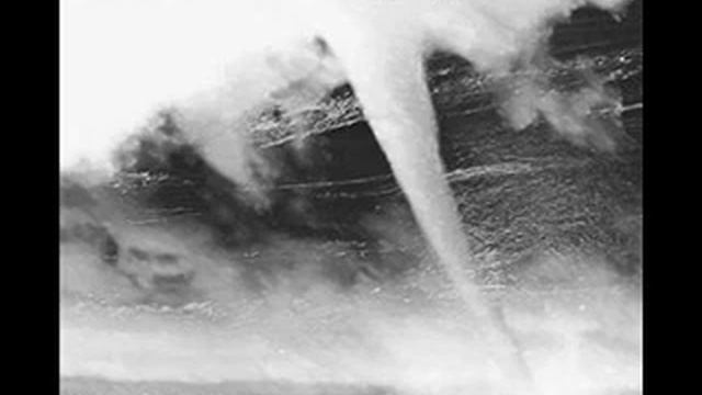 Vultures Quartet & Philippe Petit - Tourbilion смотреть онлайн