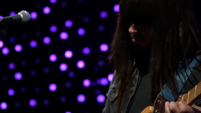 Khruangbin - August 10 (Live on KEXP) смотреть онлайн