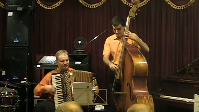 The fat red cat (O.Dobrotin) смотреть онлайн