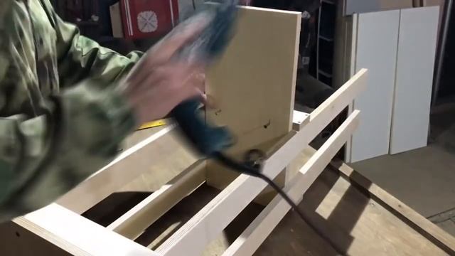 5 ПОЛЕЗНЫХ ИДЕЙ ИЗ ПЛАСТИКОВЫХ КАНИСТР! НЕ СПЕШИ ВЫБРАСЫВАТЬ ПЛАСТИКОВЫЕ КАНИСТРЫ смотреть онлайн