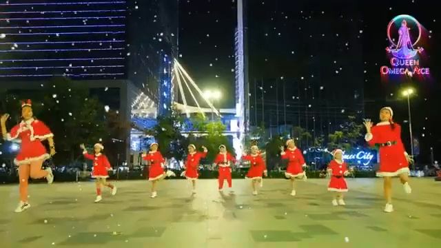 Merry Christmas (kids dance) 2020တုန်းက 'က' ထားတာလေးခုမှ save ဖြစ် смотреть онлайн